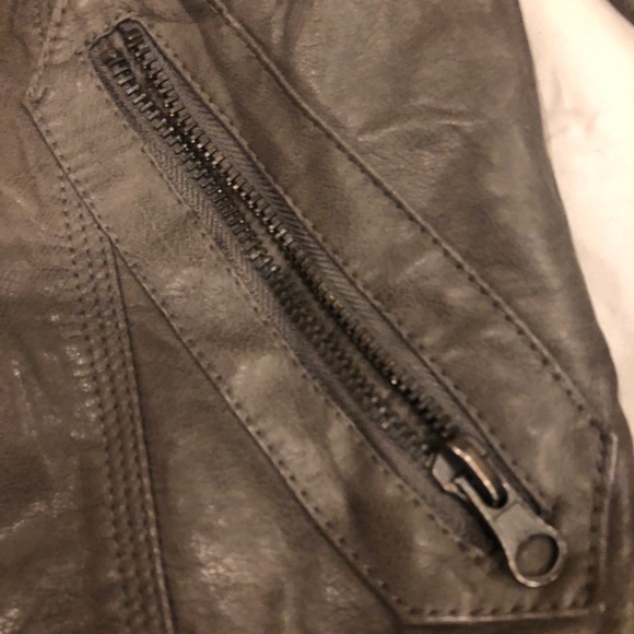 Jacket - Picture 5 of 6